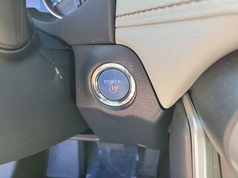 Used 2021 Toyota RAV4 XLE Premium image 25