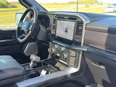 Used 2025 Ford F150 Platinum AWD/4WD image 30