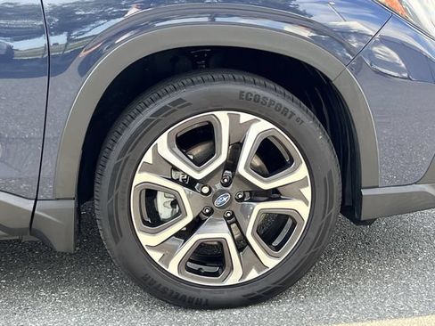 Used 2024 Subaru Ascent Limited w/ Technology Package AWD/4WD image 10