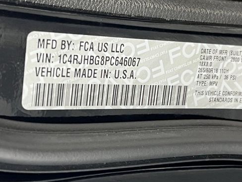 Used 2023 Jeep Grand Cherokee Limited image 35