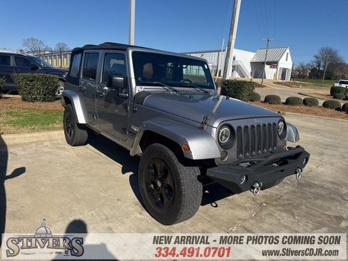 Used 2014 Jeep Wrangler Unlimited Sahara w/ Trailer Tow Group image 1