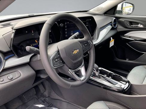 New 2026 Chevrolet Trax LT FWD image 7