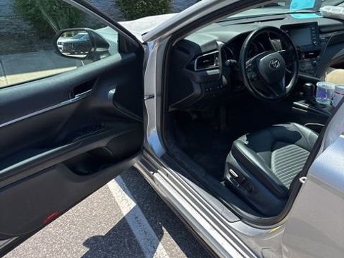 Used 2021 Toyota Camry SE FWD image 11