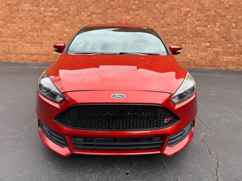 Used 2018 Ford Focus ST w/ Equipment Group 402A image 12
