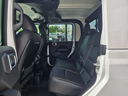 New 2026 Jeep Gladiator Sport image 23