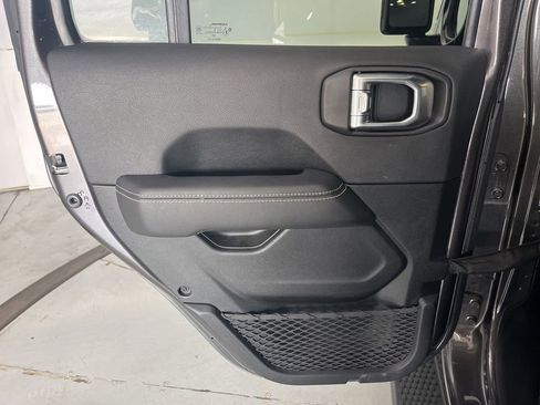 Used 2021 Jeep Wrangler Unlimited Sahara AWD/4WD image 27