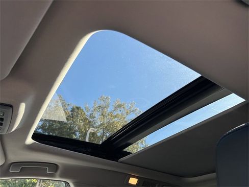 Certified 2023 Nissan Pathfinder SL w/ SL Premium Package image 17