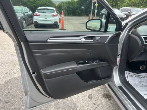 Used 2013 Ford Fusion Titanium w/ Titanium Driver Assist Pkg FWD image 11
