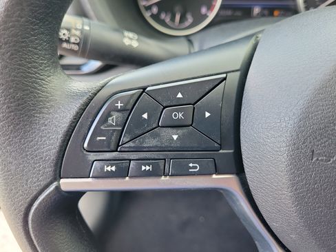 Certified 2025 Nissan Sentra SV FWD image 17