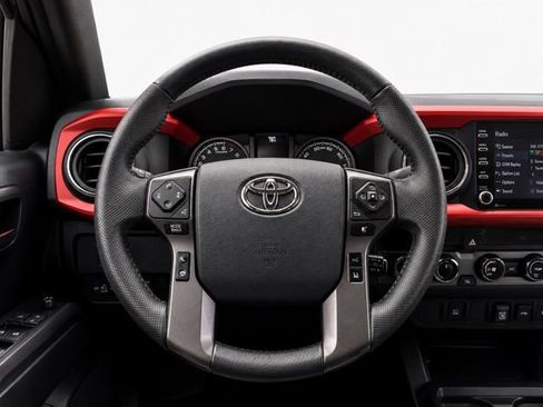 Used 2020 Toyota Tacoma TRD Off-Road AWD/4WD image 27