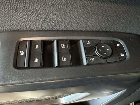 Used 2025 Nissan Pathfinder Rock Creek AWD/4WD image 21