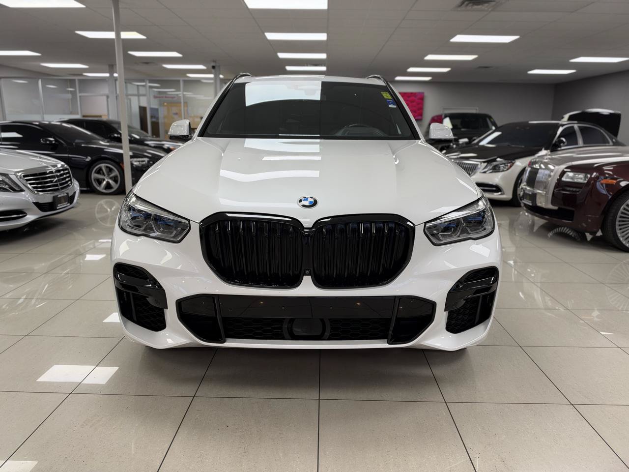Used 2023 BMW X5 M50i w/ Executive Package AWD/4WD image 4