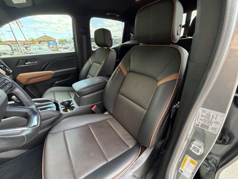 Used 2023 GMC Canyon AT4 w/ AT4 Premium Package image 8