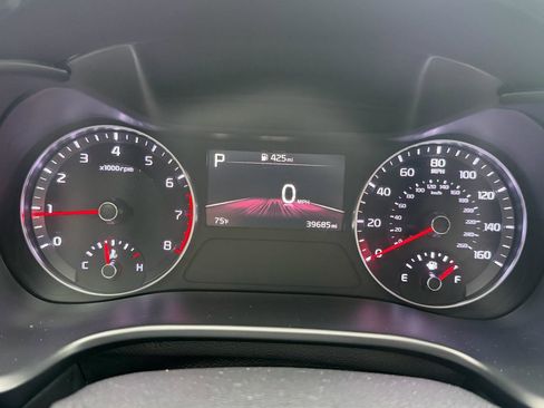 Used 2024 Kia Forte LXS w/ LXS Technology Package FWD image 15