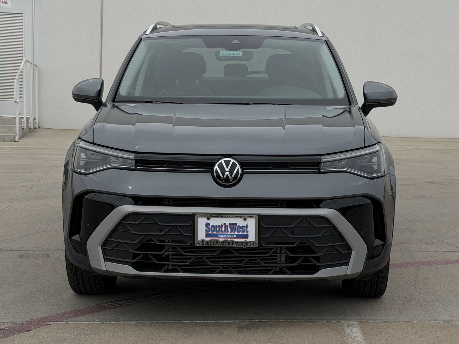 New 2026 Volkswagen Taos SE FWD image 9