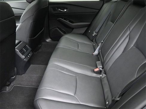 Used 2024 Honda Accord Touring image 31