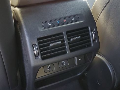 Used 2026 Land Rover Discovery Sport Landmark AWD/4WD image 29