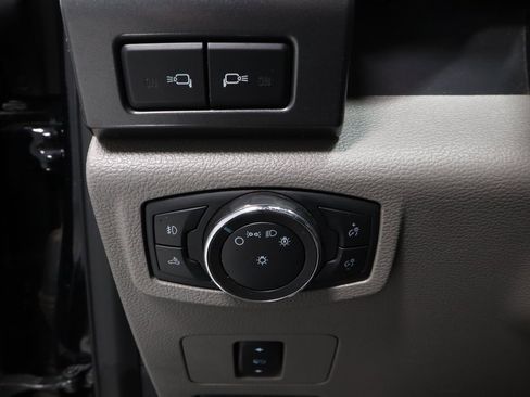 Used 2020 Ford F350 XLT w/ XLT Premium Package image 26