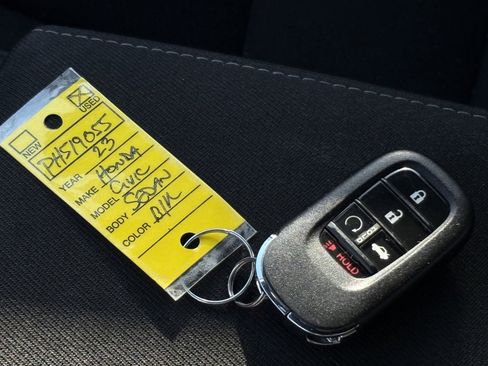 Used 2023 Honda Civic Sport image 28