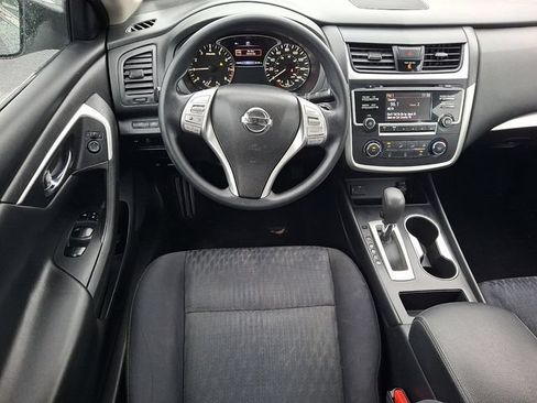 Used 2018 Nissan Altima 2.5 S w/ S Convenience Package FWD image 11