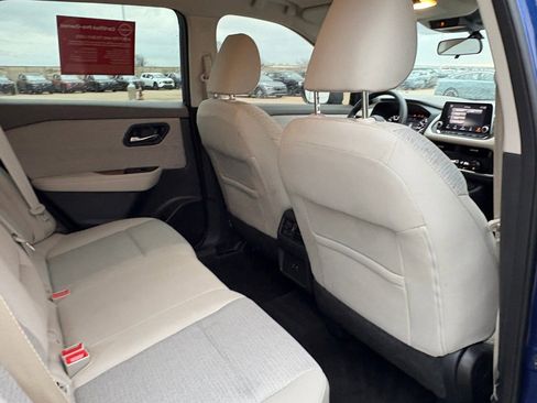 Used 2022 Nissan Rogue SV image 30