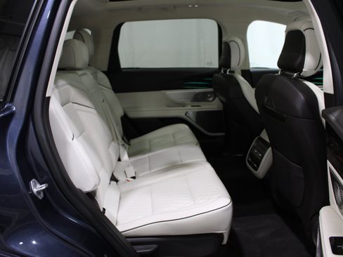 Used 2024 Lincoln Nautilus Black Label AWD/4WD image 29