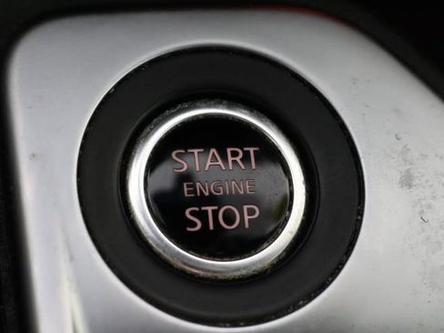 Used 2023 Nissan Sentra SR w/ SR Premium Package FWD image 17