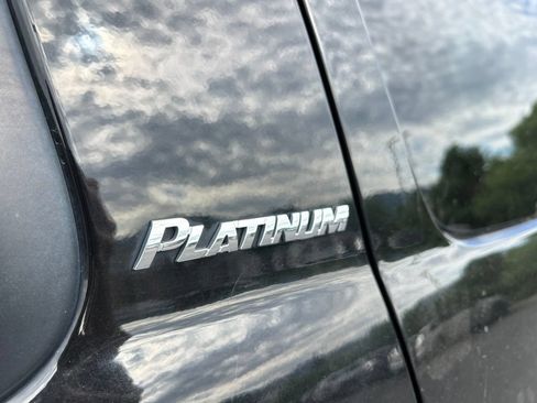 Used 2014 Toyota Sequoia Platinum AWD/4WD image 14
