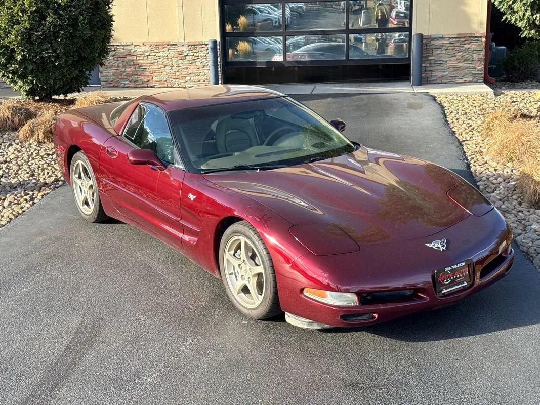 Used 2003 Chevrolet Corvette Coupe w/ Preferred Equipment Group RWD image 5