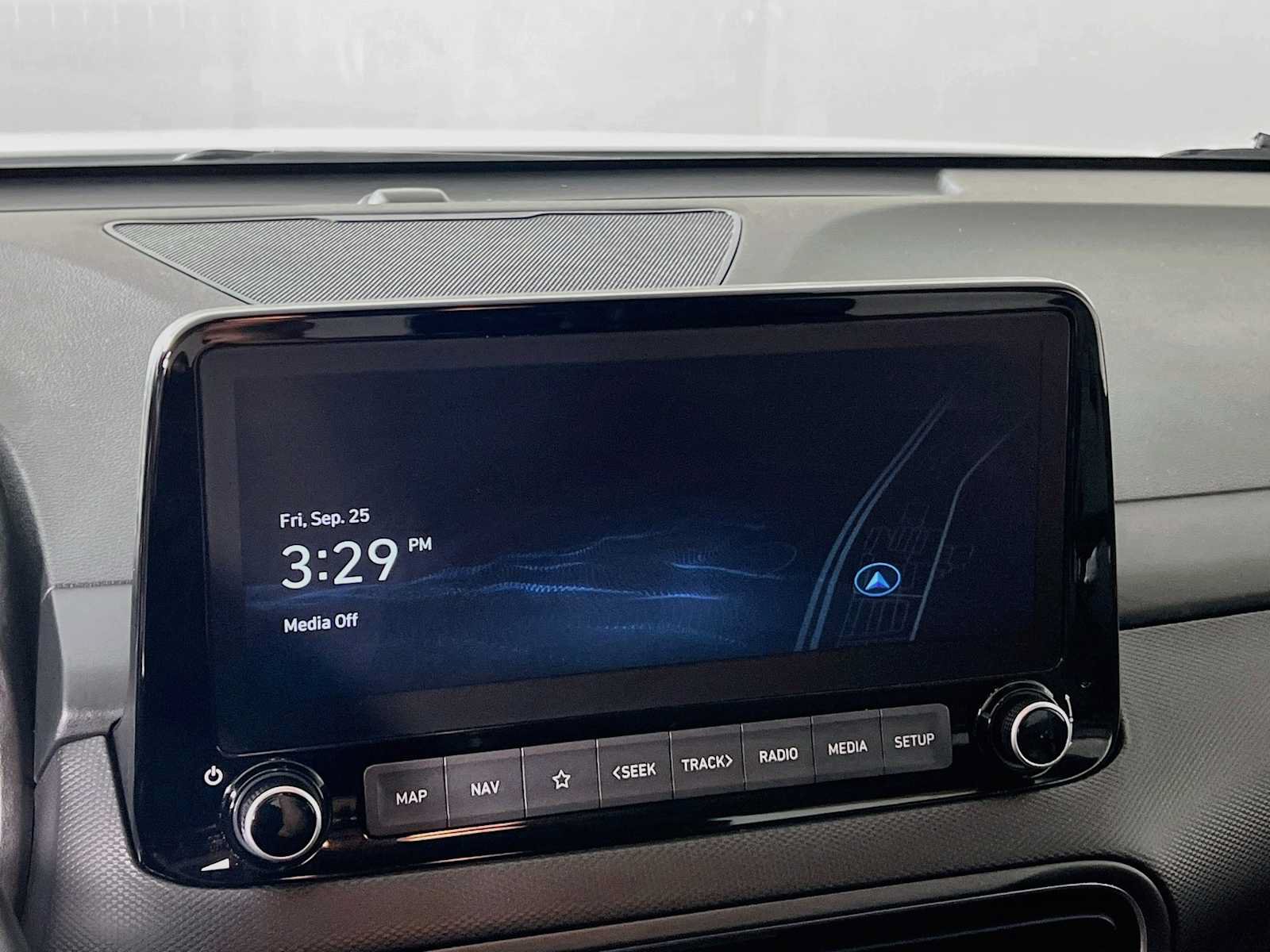 Certified 2023 Hyundai Kona Limited AWD/4WD image 15