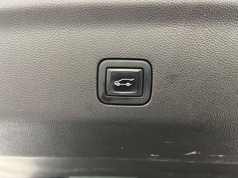 Certified 2023 Chevrolet Tahoe Premier AWD/4WD image 36