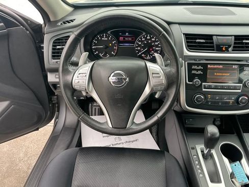 Used 2017 Nissan Altima 2.5 SR w/ LED Appearance Package FWD image 40