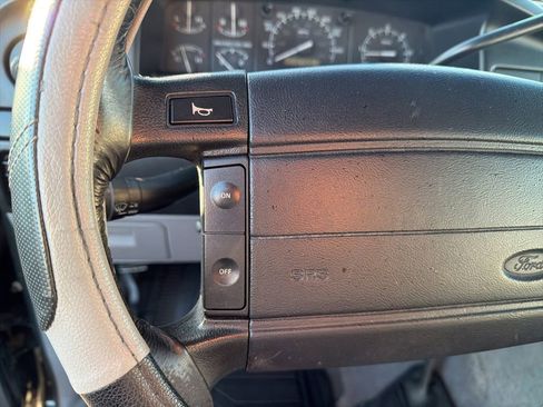 Used 1996 Ford Bronco XLT image 41