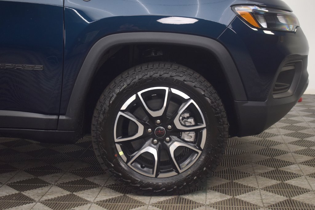 New 2026 Jeep Compass Trailhawk AWD/4WD image 6