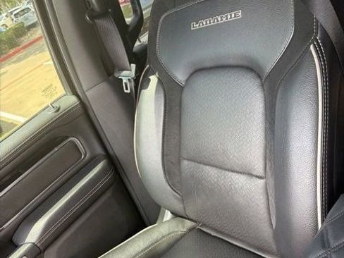 Used 2019 RAM 1500 Laramie AWD/4WD image 7