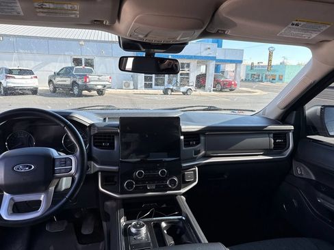 Used 2022 Ford Expedition XLT RWD image 7