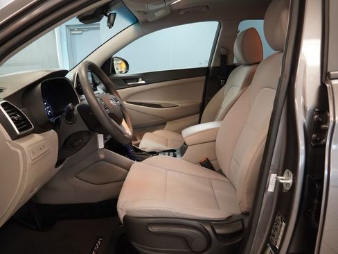 Used 2020 Hyundai Tucson SE w/ Cargo Package FWD image 5
