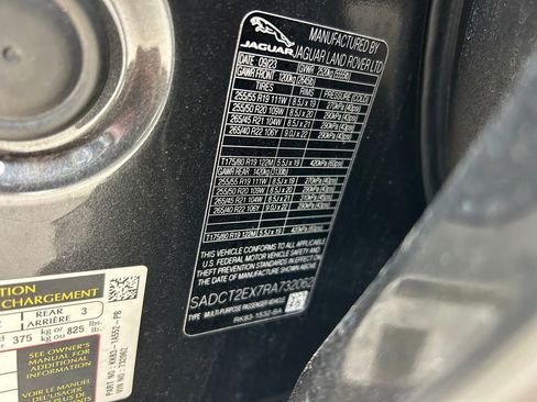 Used 2024 Jaguar F-PACE R-Dynamic S image 12