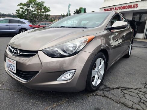 Used 2013 Hyundai Elantra GLS w/ Preferred Pkg image 13