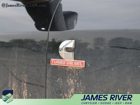 Used 2024 RAM 2500 Tradesman w/ Chrome Appearance Group image 8