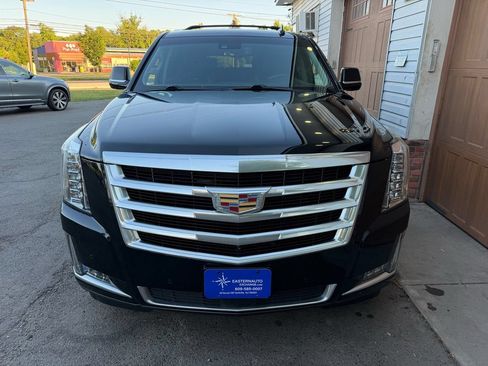 Used 2016 Cadillac Escalade ESV Premium AWD/4WD image 8