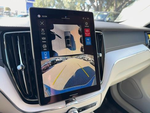 New 2026 Volvo XC60 B5 Ultra w/ Climate Package image 22