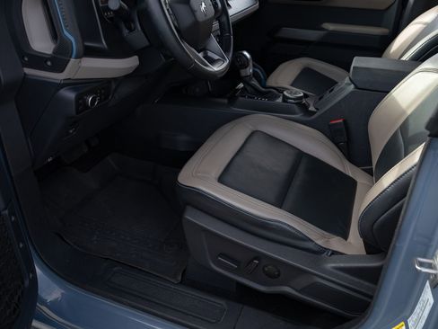 Used 2023 Ford Bronco Wildtrak image 17