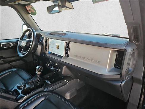 Used 2025 Ford Bronco Outer Banks AWD/4WD image 22