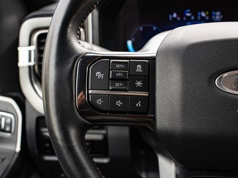 Used 2023 Ford F350 Platinum AWD/4WD image 29