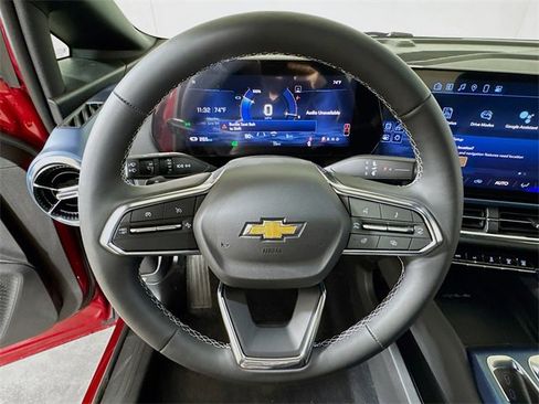 New 2025 Chevrolet Equinox EV LT image 6