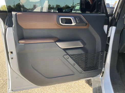 Used 2023 Ford Bronco Outer Banks AWD/4WD image 54