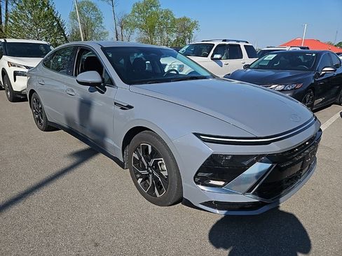 Used 2024 Hyundai Sonata SEL image 2