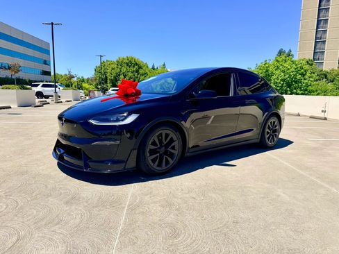 Used 2024 Tesla Model X AWD/4WD image 59