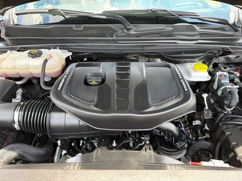 Used 2025 RAM 1500 Limited AWD/4WD image 11
